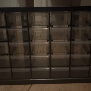 Försvaringslåda  - Förvaringslåda med 30 lådor  Frakten ligger på 89 kr