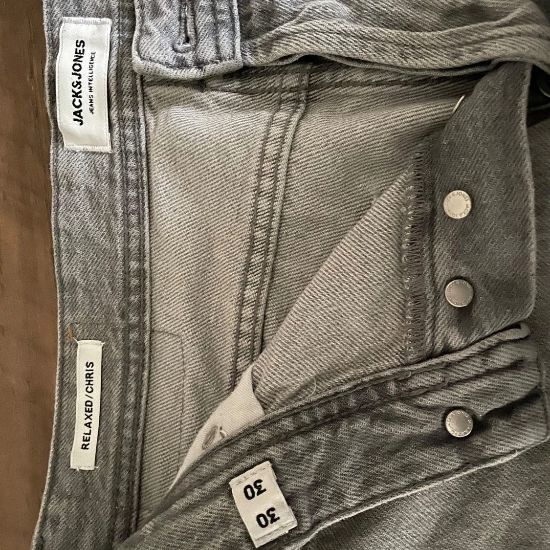 Grå jeans från Jack & Jones - 90