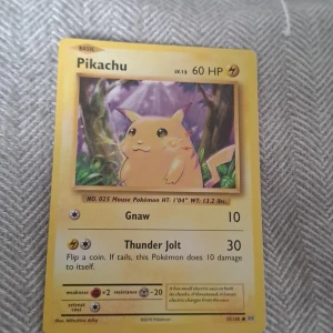 Pikachu Pokemon kort - Säljer denna jätte sällsynta pikachu egentligen kostar den 3000 men mitt pris är 750 för vill få pengar