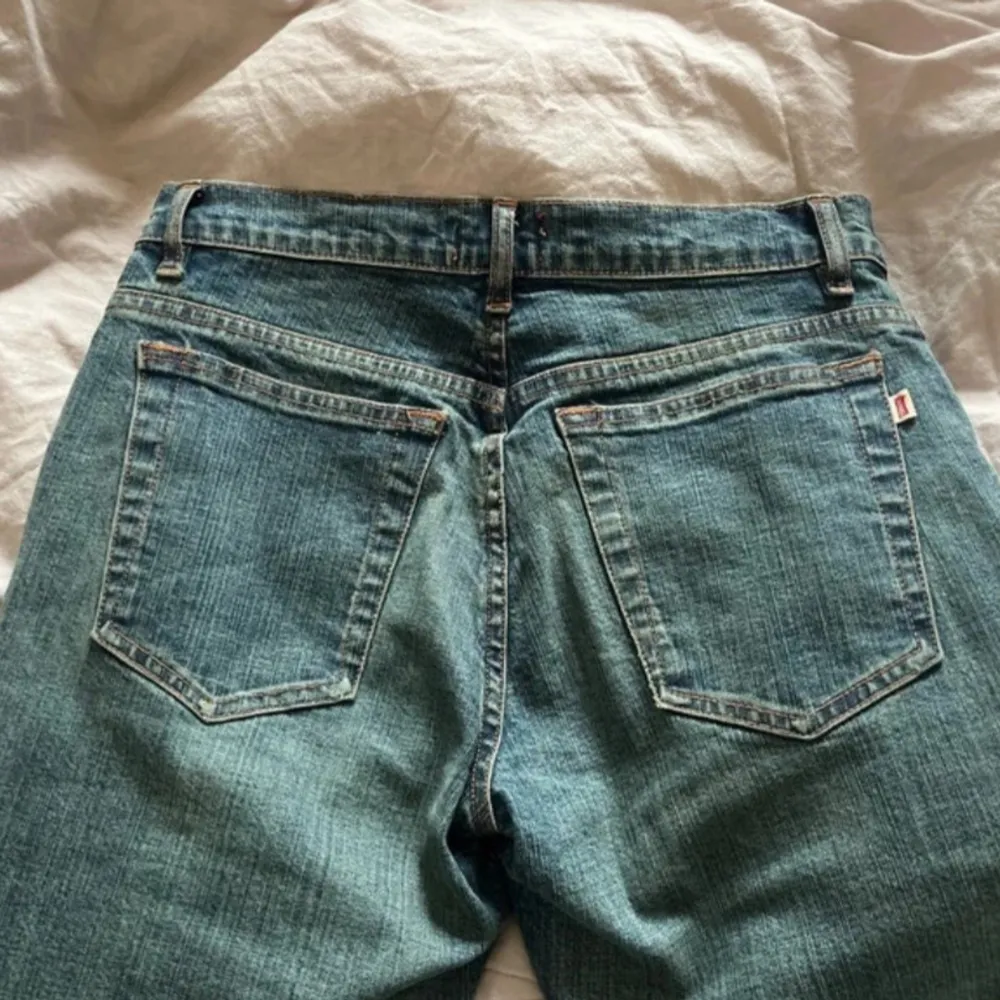 Köpta secondhand men var tyvärr för korta för mig, jag är 160 som referens! Fint skick annars. Skulle uppskatta att dom är XS! Pris är alltid diskuterbart!. Jeans & Byxor.