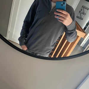 Polo - Hej säljer nu min polo assn tröja pågrund av att den inte kommer till användning. Skick: 9/10 halv nopprig