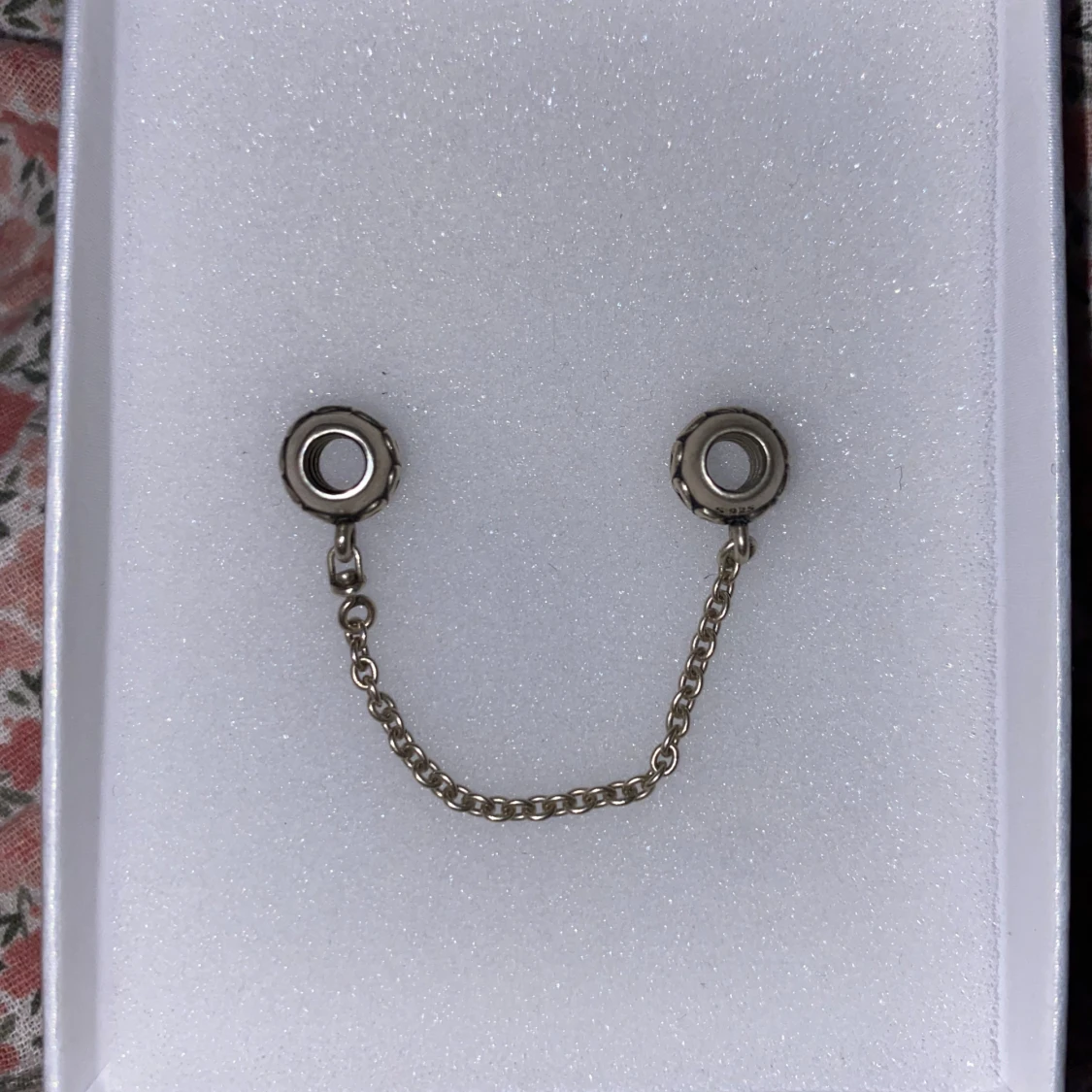 Säkerhetskedja berlock från Pandora 