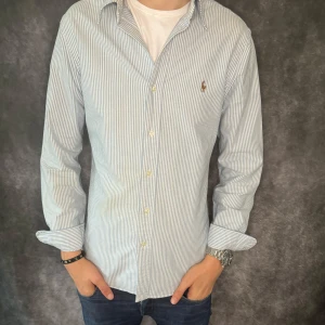 RALPH LAUREN SKJORTA  - // Ralph Lauren skjorta | Nyskick | Stolrlek: S slim fit  | Nypris runt 1800 | Kontakta för fler frågor eller funderingar // Deluxecloset 