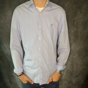 MORRIS SKJORTA - // Morris skjorta | Nyskick | Stolrlek: S | Nypris runt 1800 | Kontakta för fler frågor eller funderingar // DELUXECLOSET