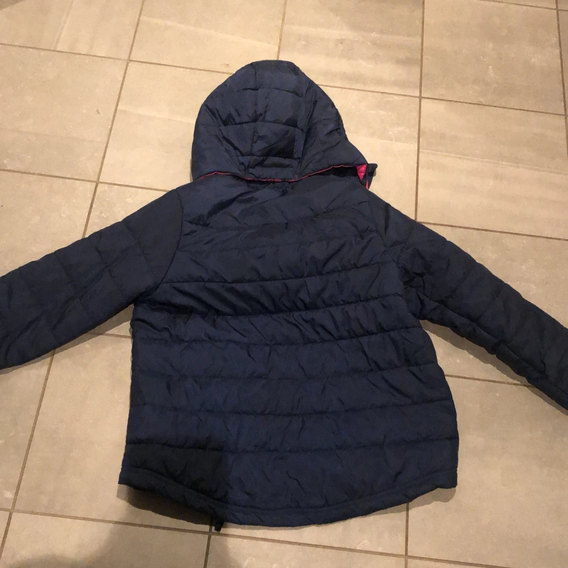 Mörkblå pufferjacka från True North - 90