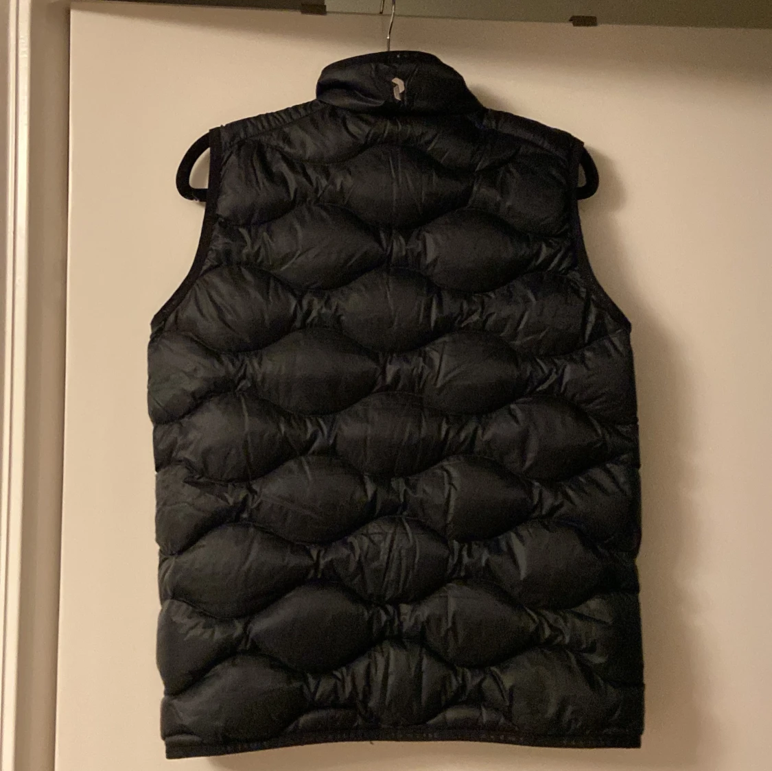 Svart väst  från Peak Performance - 90