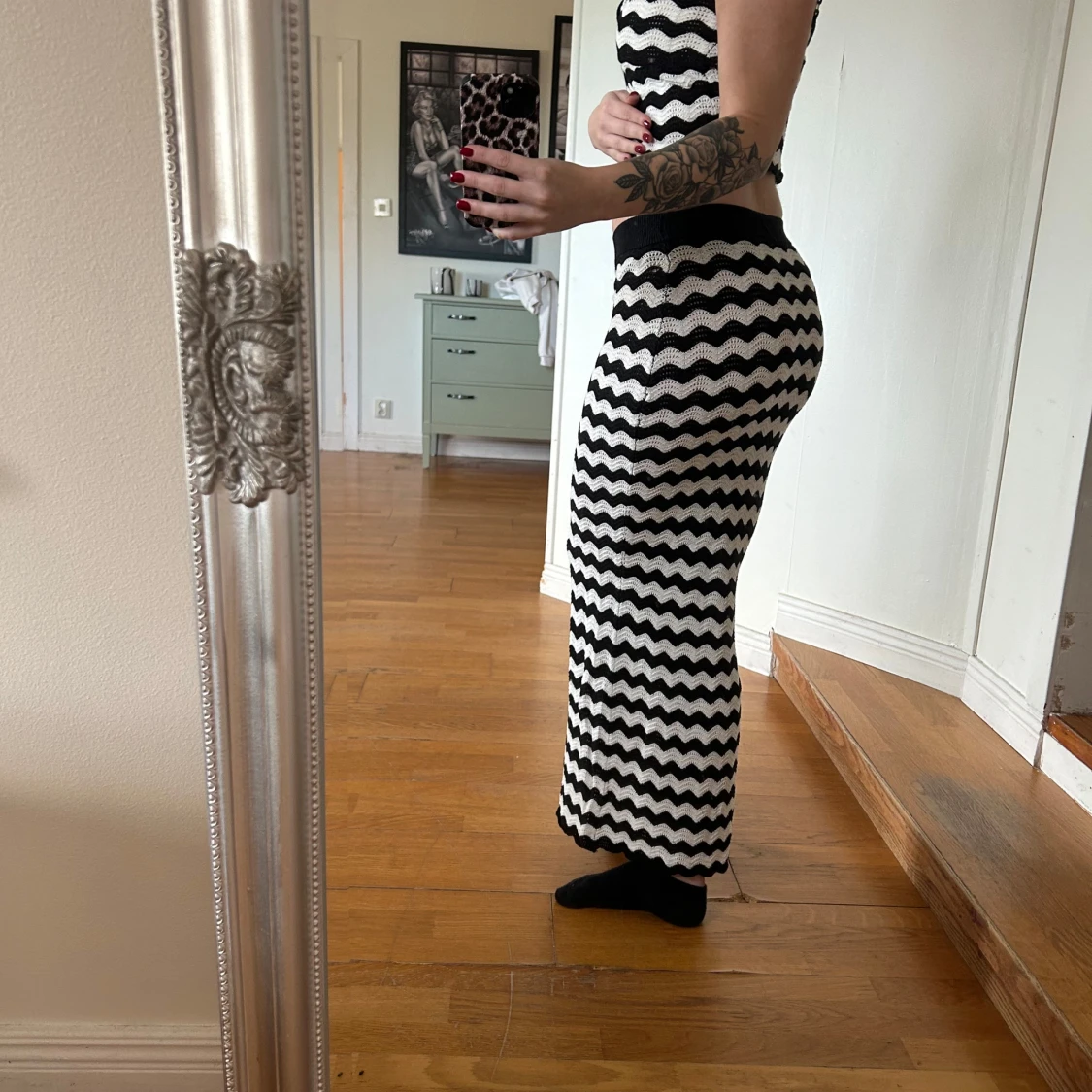 Svartvit zigzag-mönstrad croppad topp - 91