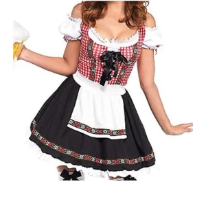 Oktoberfest klänning - Super fin och passande klänning till oktoberfest!❤️🍺🍺 klänningen är helt oanvänd så man får den som ny!😍