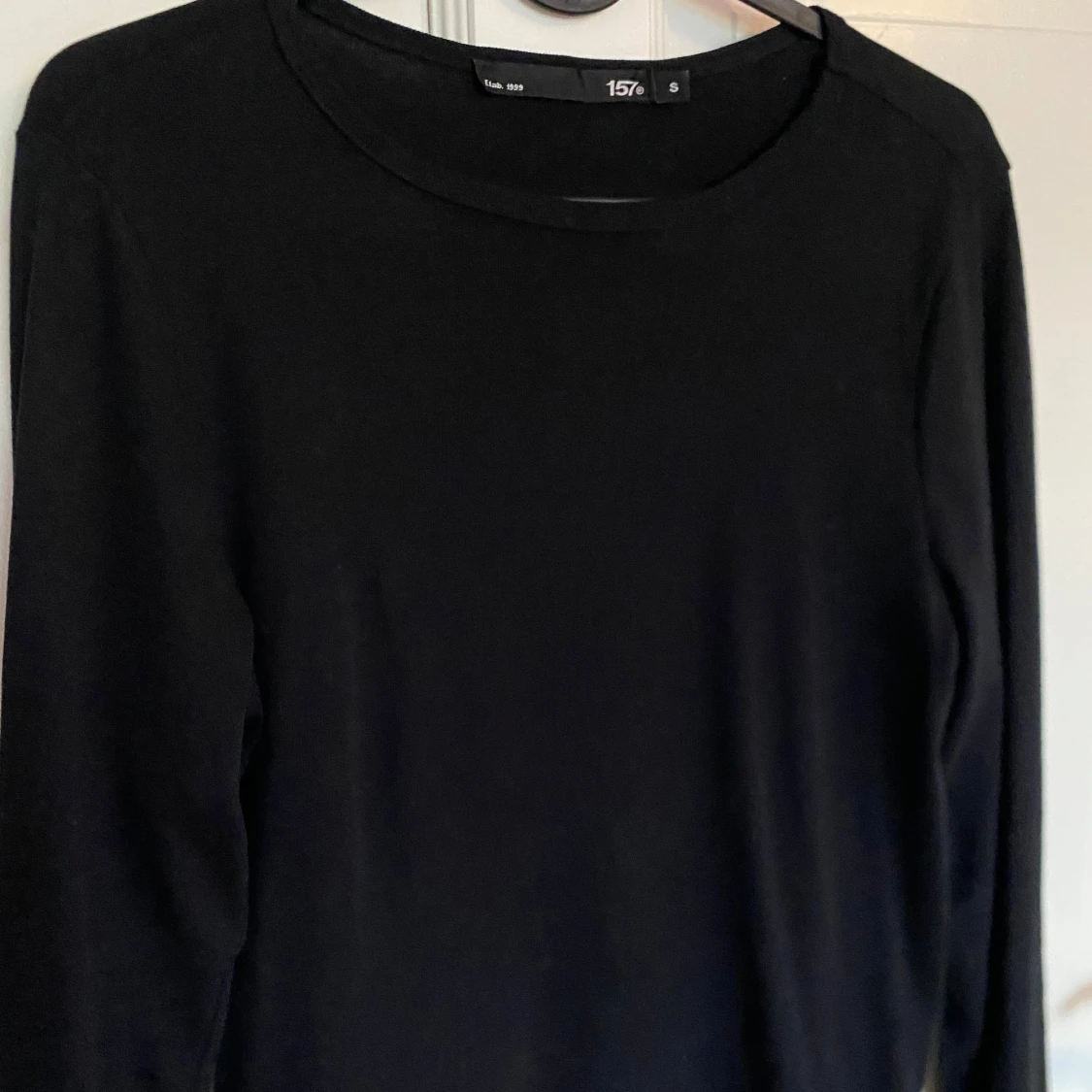 Svart tunn långärmad tröja från Lager 157 - 90