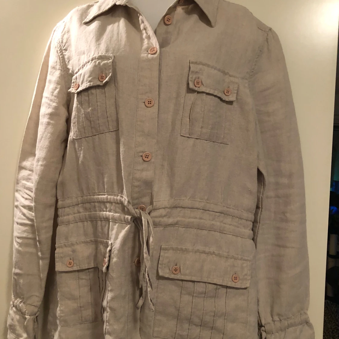 Beige linnejacka från GANT