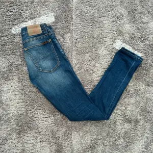 Nudie jeans || Otroligt bra skick  || Köp sker via plick eller Swish || Rabatt vid köp av flera plagg || Mvh, JeansFabriken ||  24