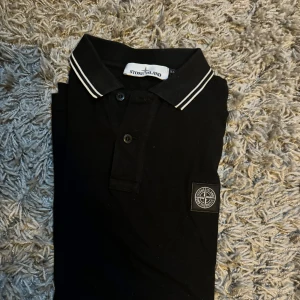 Stone island piké  - Stone island piké från NK. Storlek M. 