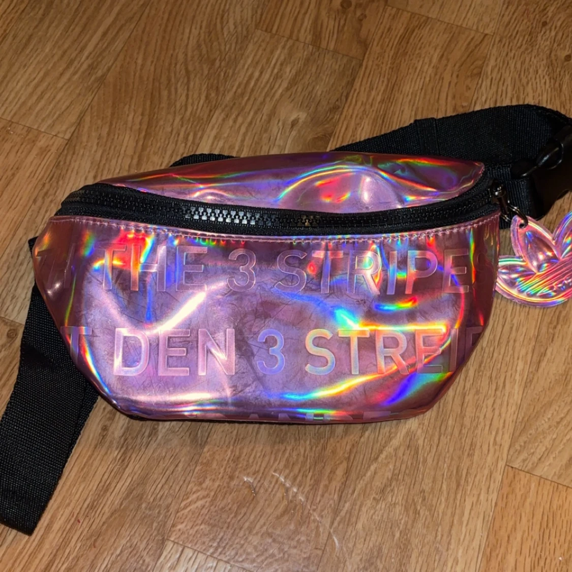 Adidas magväska - 90