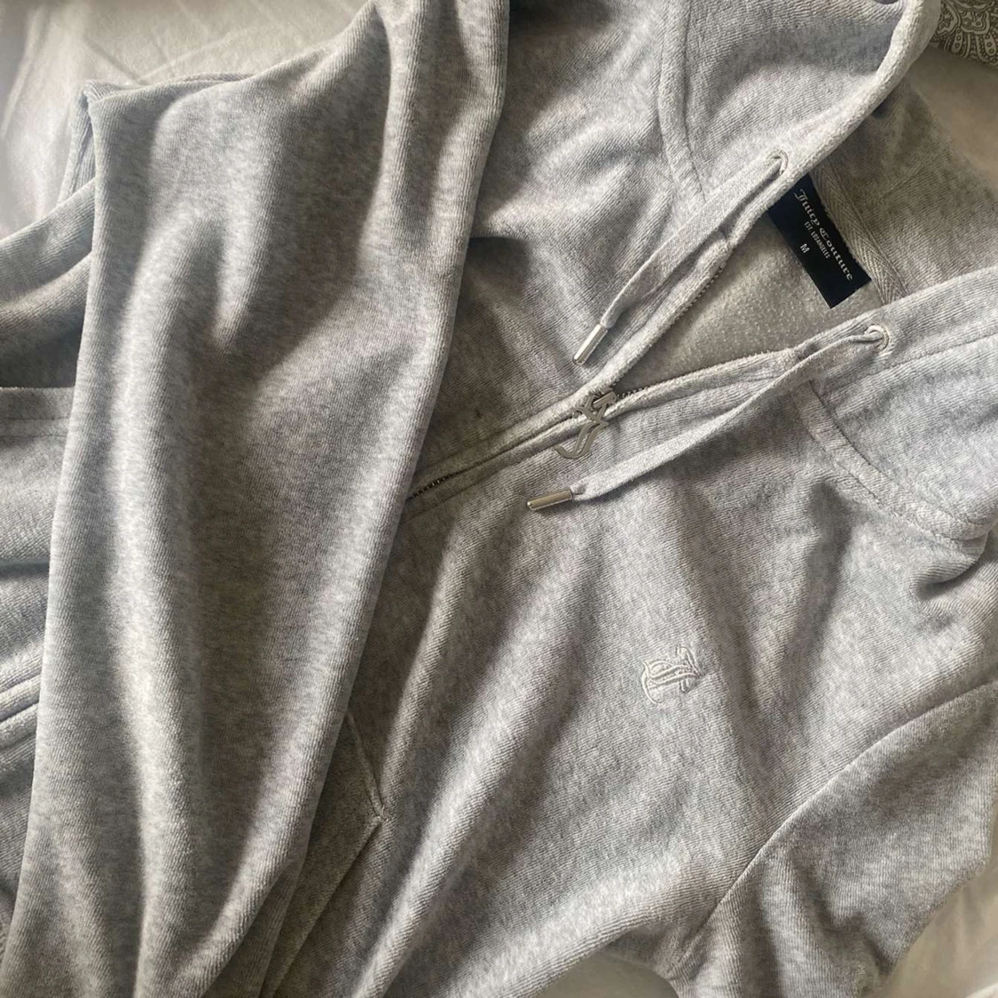 Grå hoodie från juicy caoture - 91