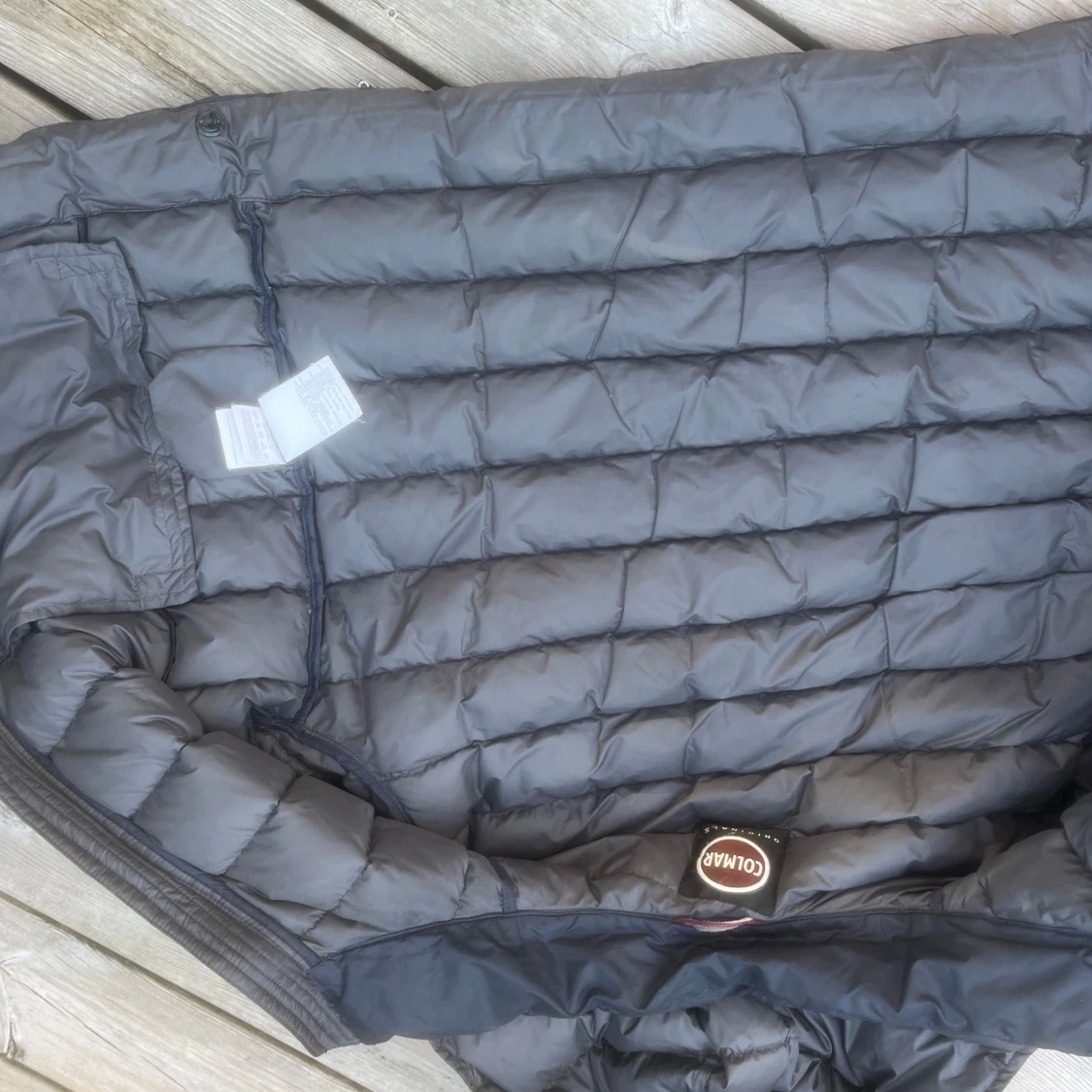 Nu säljer jag min Colmar Jacka!! Nypris 4000 och mitt 1200. Storlek 48, pris kan diskuteras - 91