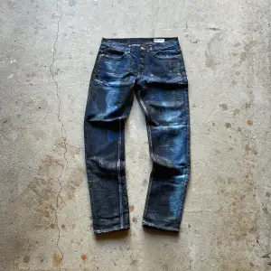 Bleached och waxed jeans. Vintage skick utan flaws. Skinny passform