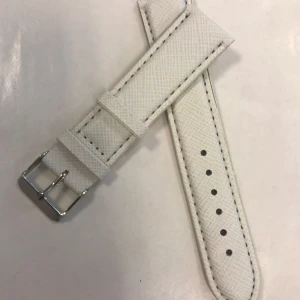 Klocka Armband  - 22 mm  Finns svart, brun och Röd kvar  69kr/st 
