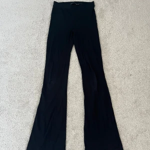 Vanliga svarta tights 🩶 - Basic svarta tights🌟