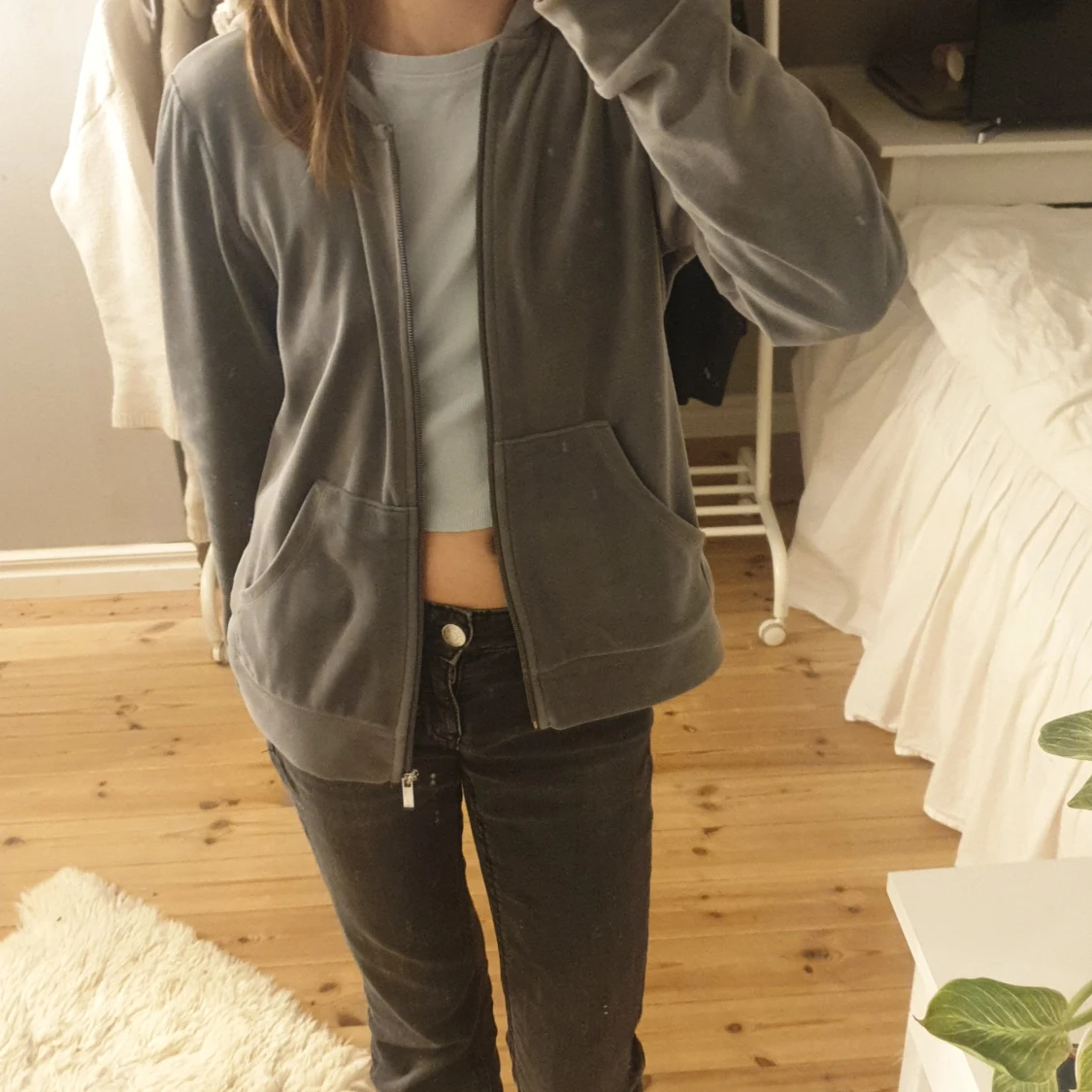 Grå hoodie med dragkedja - 1