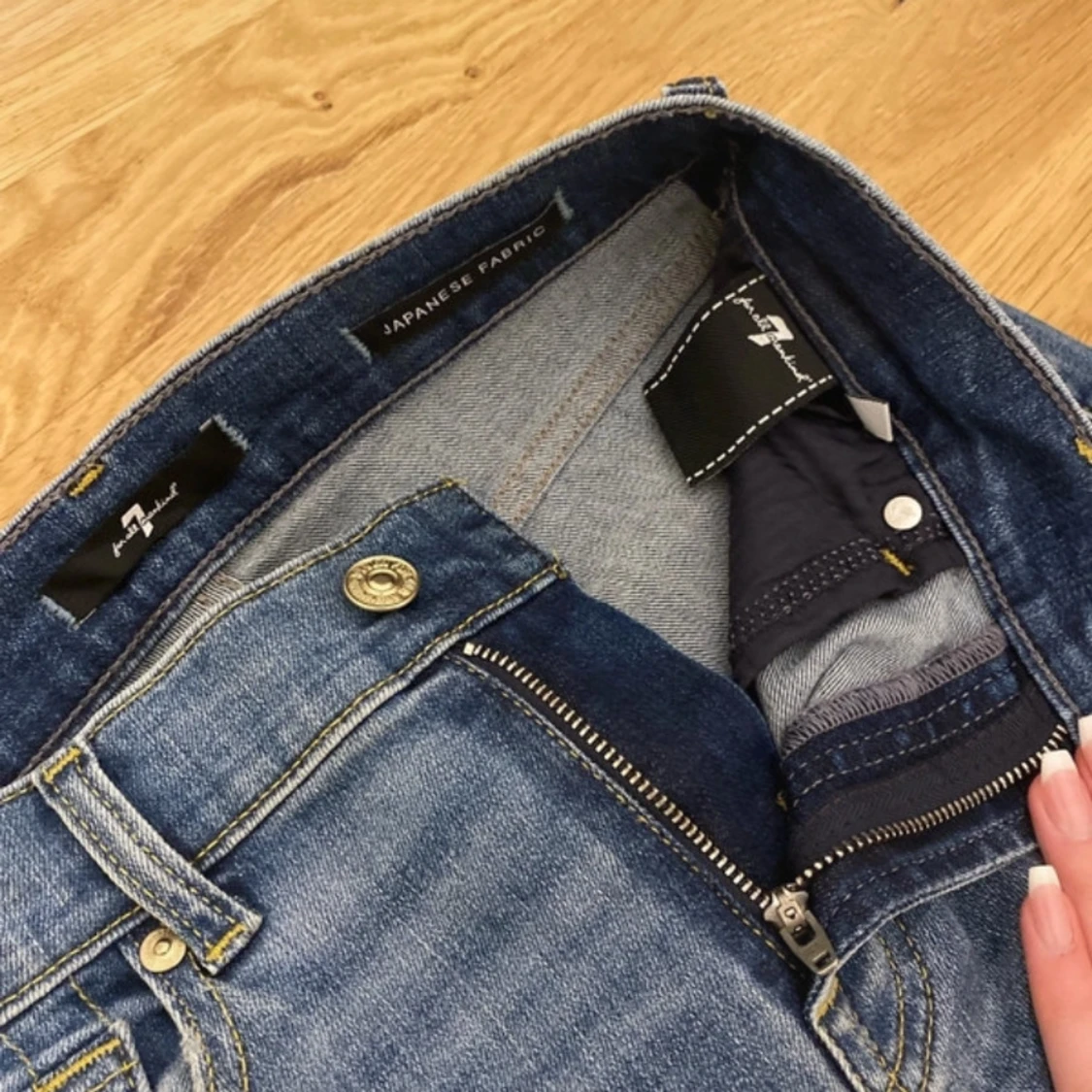 Blå bootcut jeans från 7 For All Mankind - 2