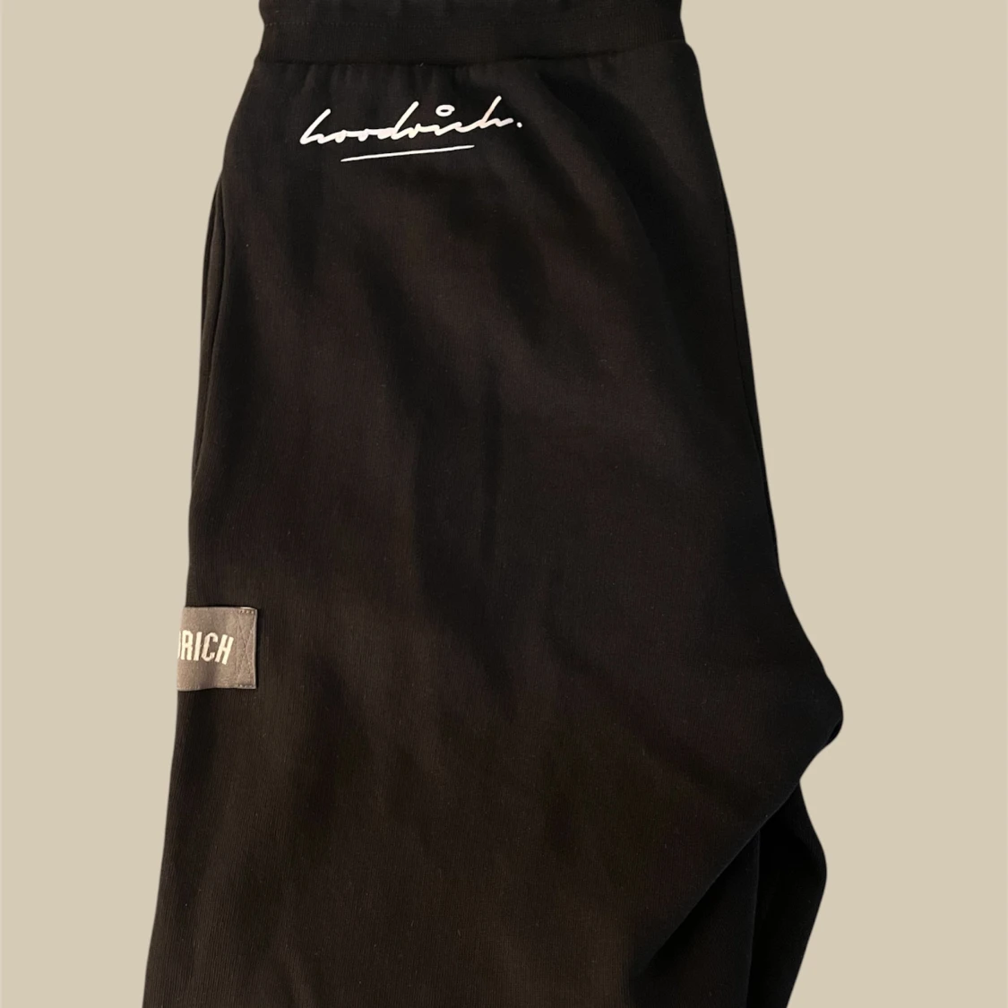 Svarta mjukisbyxor från Hoodrich - 2