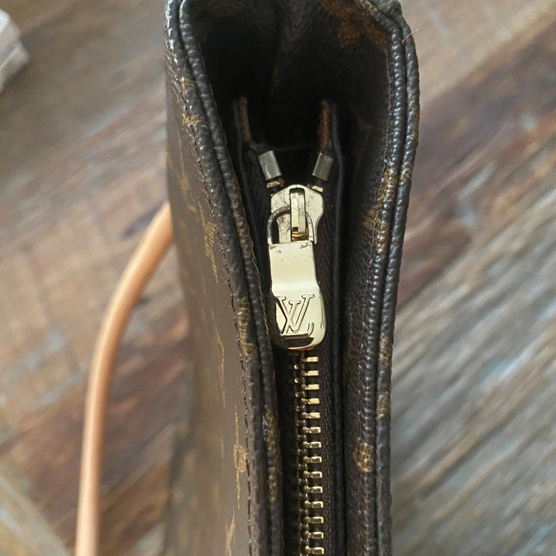 Annorlunda väska  - 1