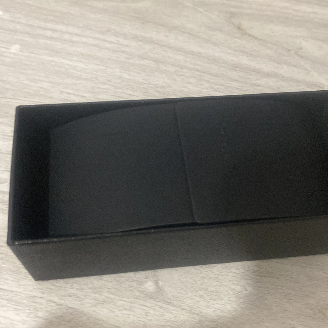 Svarta solglasögon från Prada - 1