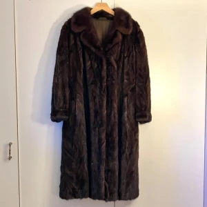 Pälskappa från Marieberg Päls - Vintage pälskappa från Marieberg Päls. Storlek står inte men är förmodligen runt 40/M.