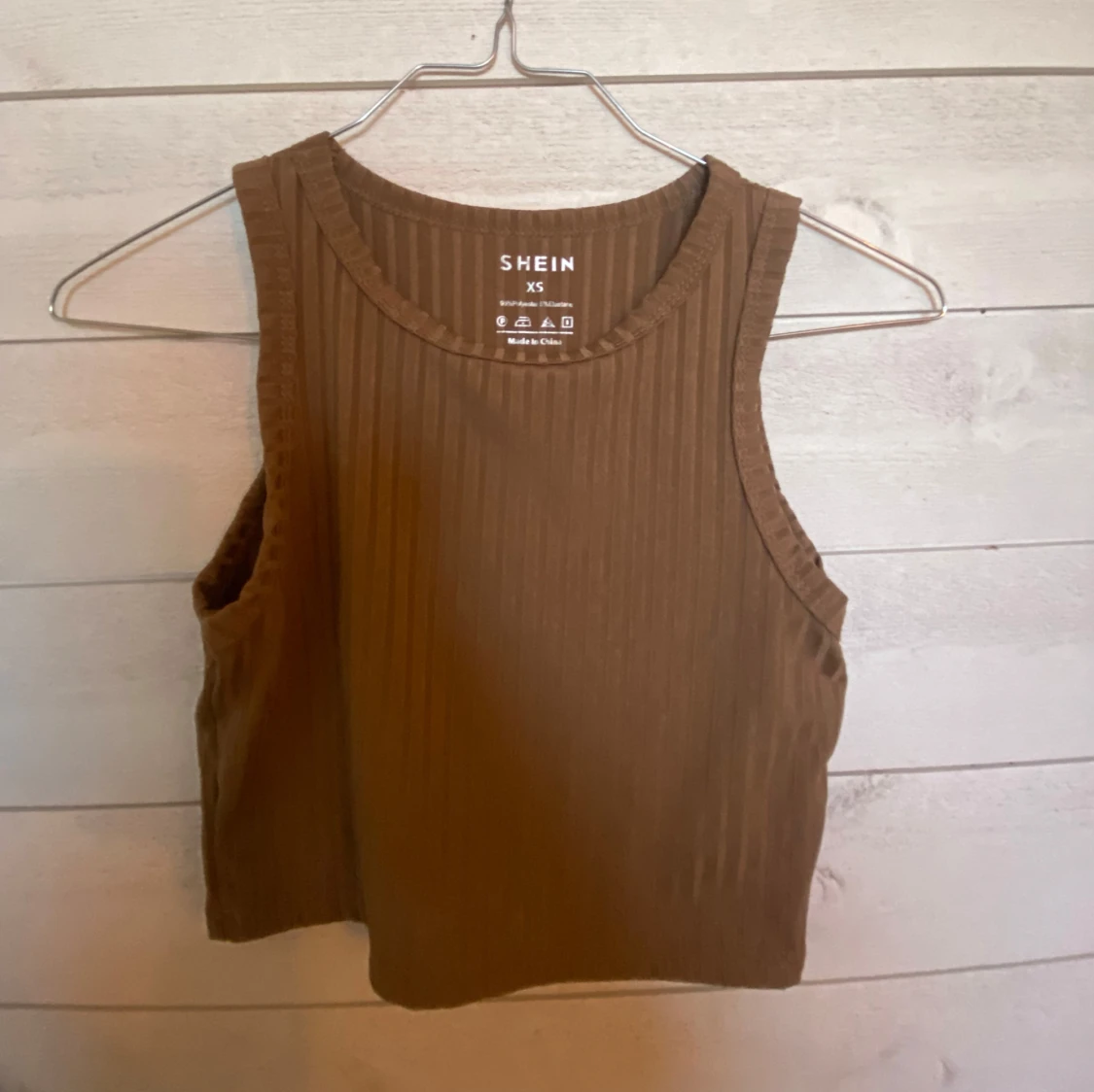 Brun ribbad linnetopp från Shein