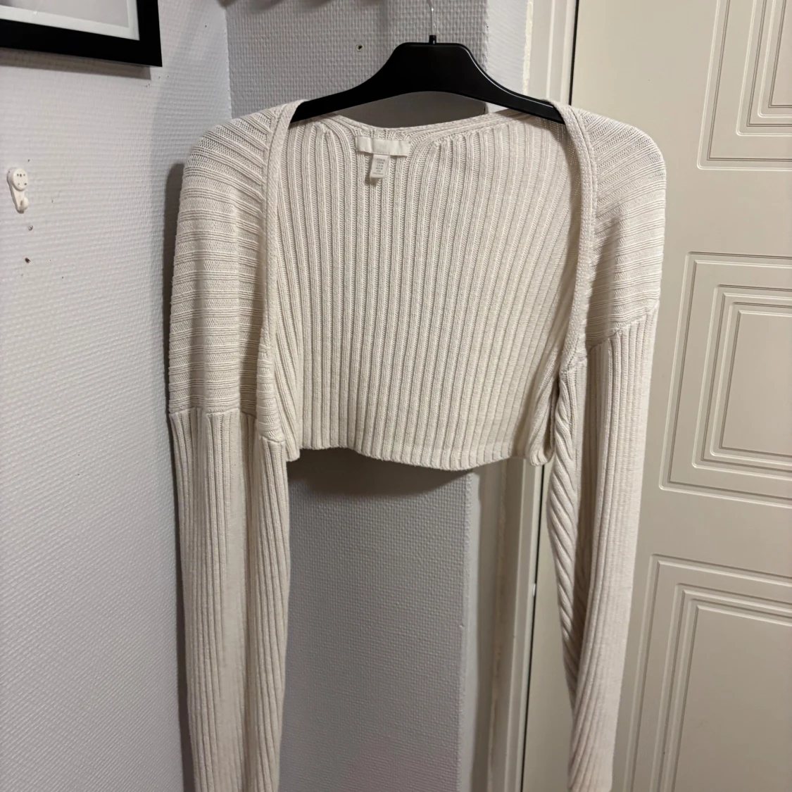 Vit ribbad bolerotopp från H&M