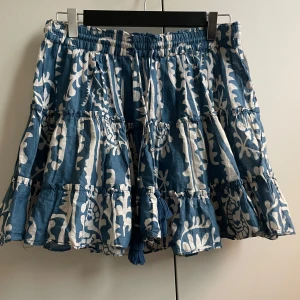 Zara kjol - Superfin kjol från Zara som inte säljs längre. Storlek s och superbra skick