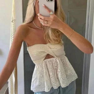 Bandeu topp Zara  - Jättesöt bandeau topp från Zara💞💞säljs inte längre, helt ny med prislapp 