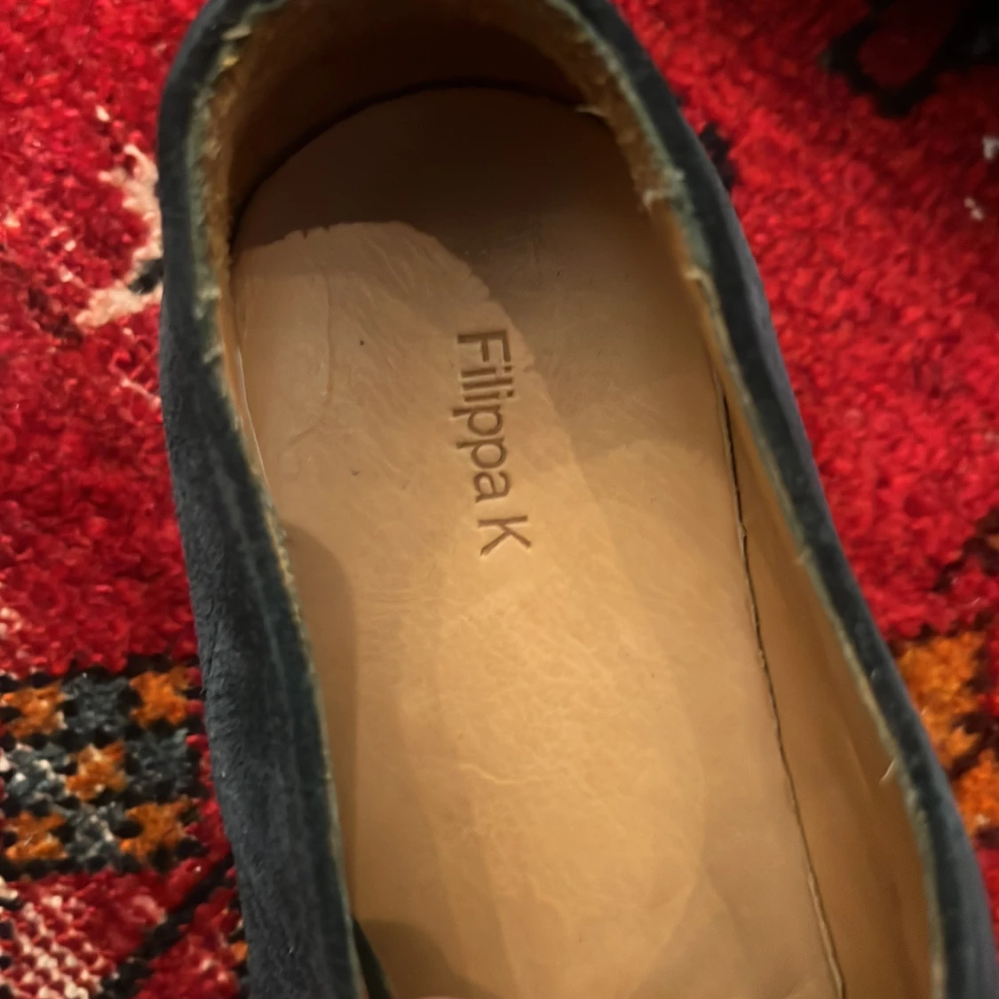 Mörkblå mockaskor från Filippa K - 2