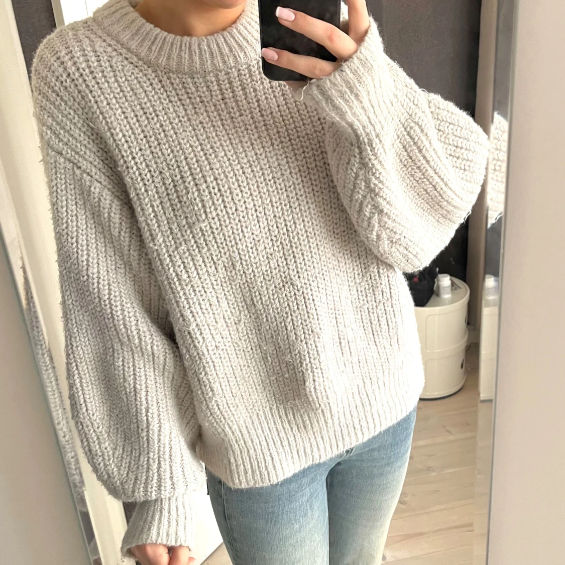 Beige stickad tröja