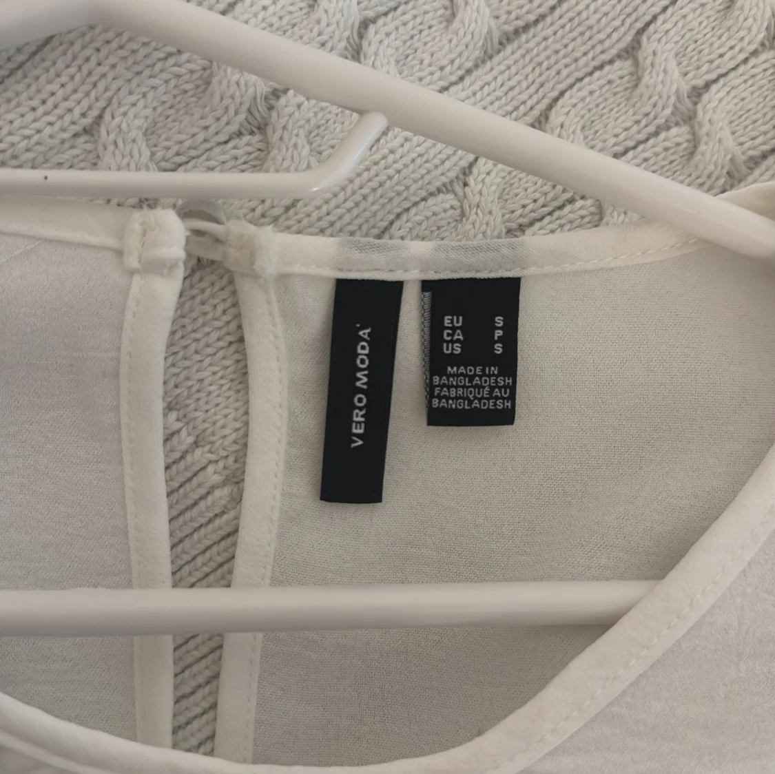 Vit blus från vero moda!! - 2