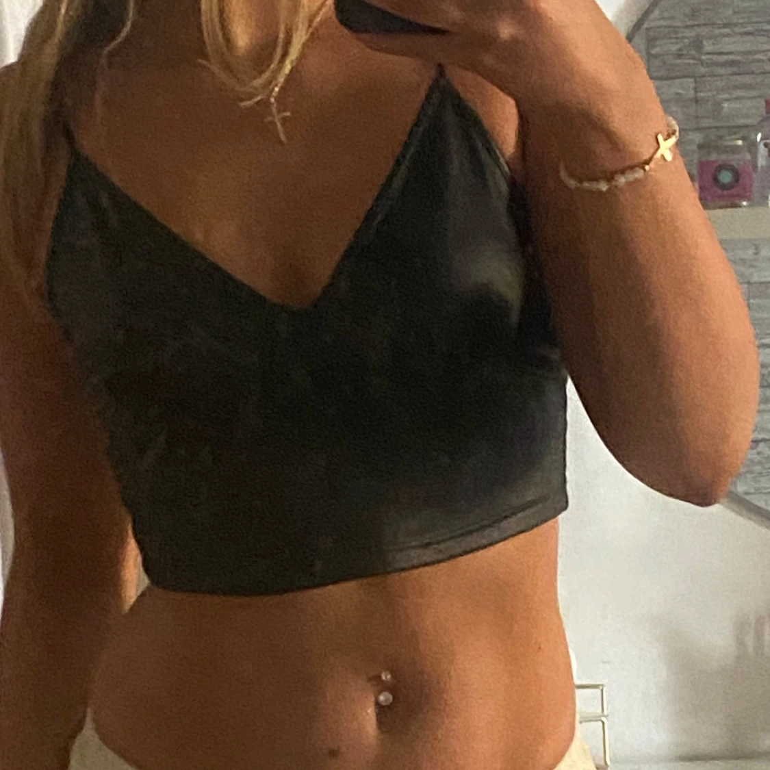 Svart croppad linnetopp - 1