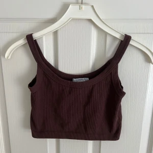 Stradivarius topp - Fin topp från Stradivarius i storlek medium, helt oanvänd🩷