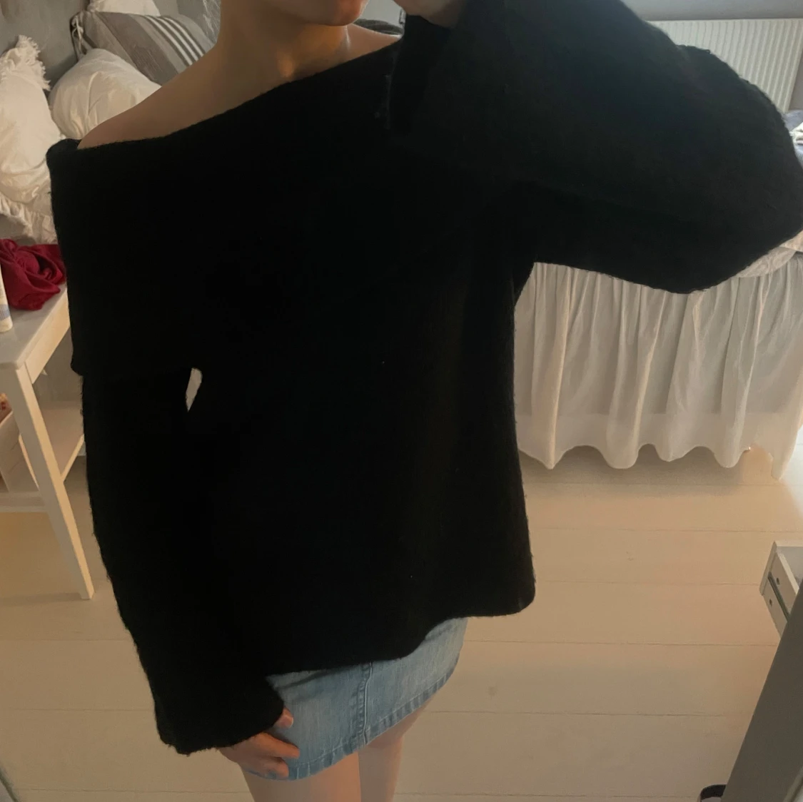 Svart offshoulder tröja - 1