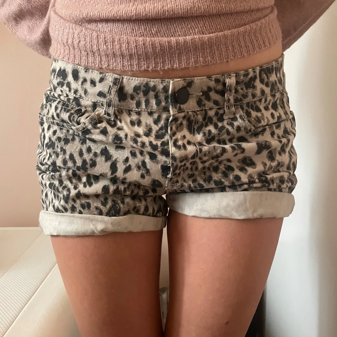 Leopardmönstrade shorts - 1