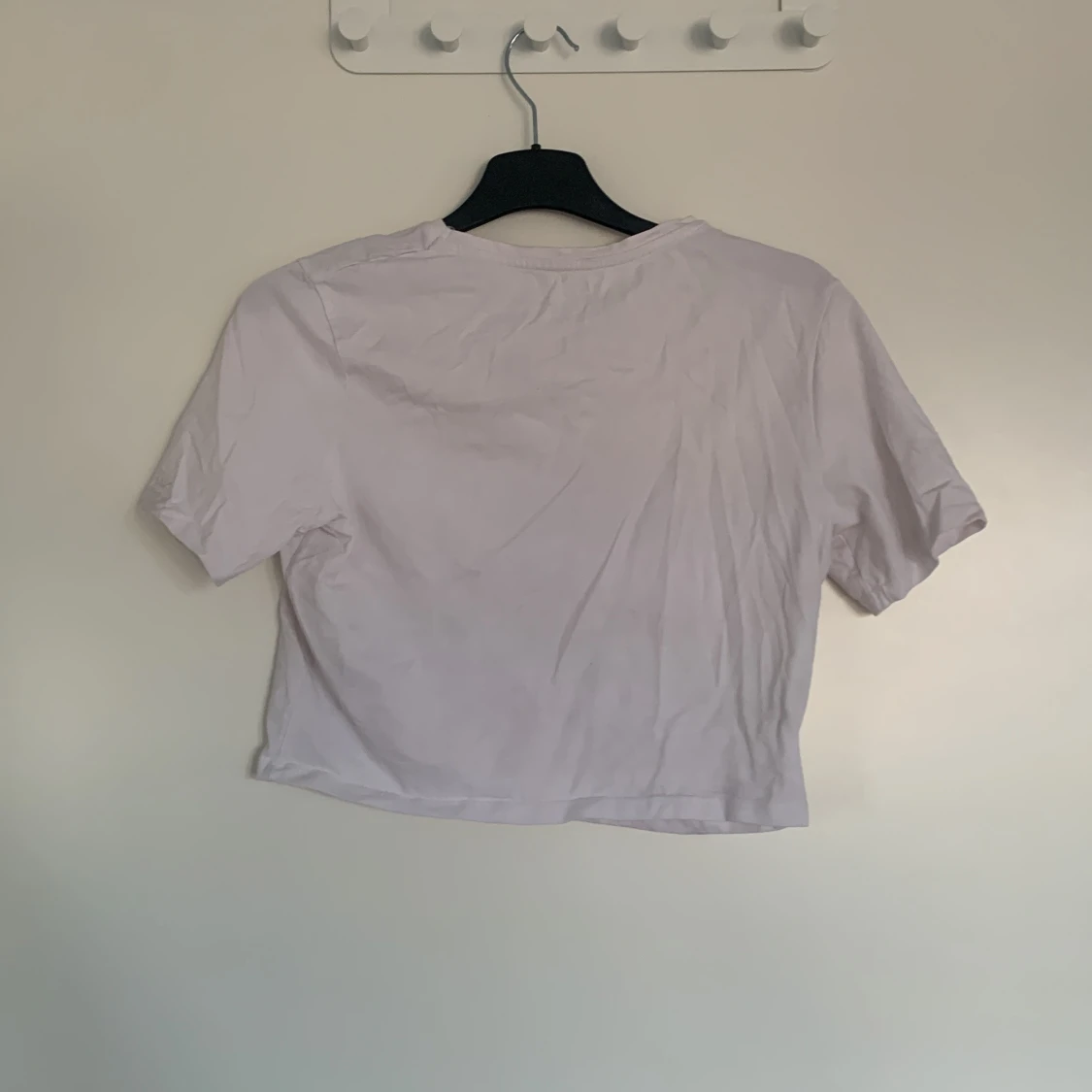 Ljuslila croppad t-shirt från 157 - 1