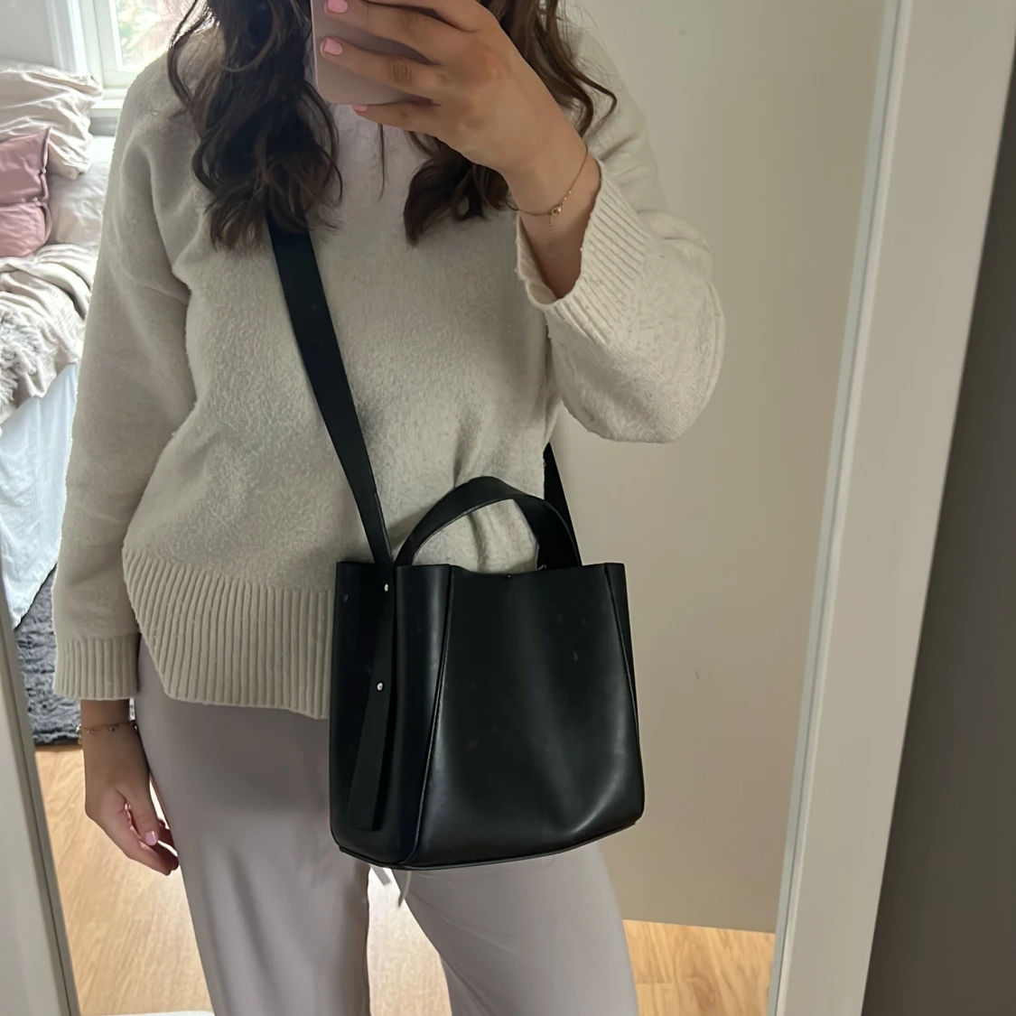 Svart axelväska i skinn - 3