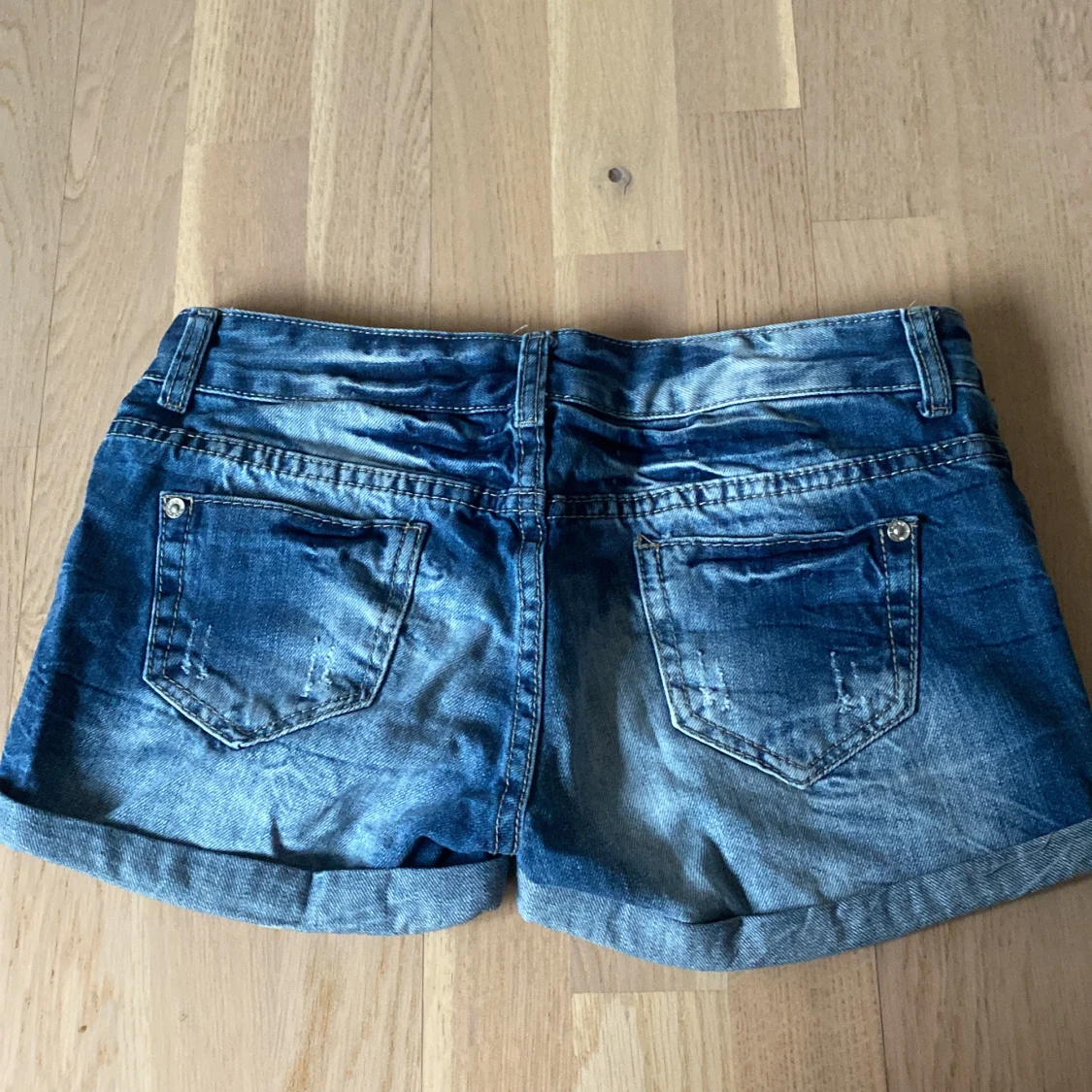Lågmidjade Blå jeansshorts - 1