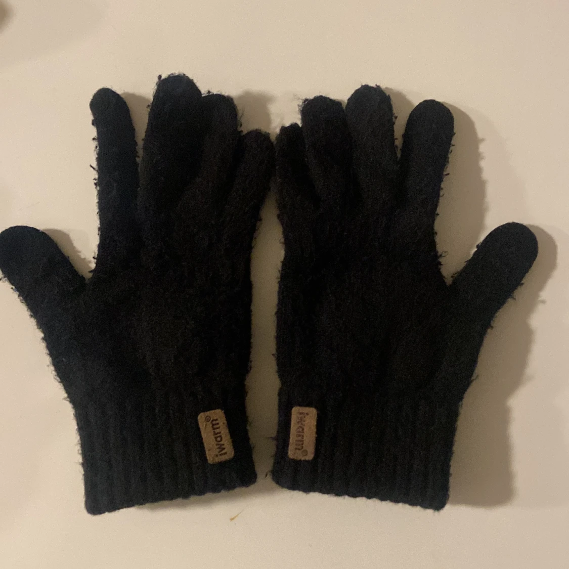 Svarta stickade handskar från H&M