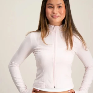 Rosa gina Young sport jacka - superfin och gullig men aldrig använd för råkade köpa fel storlek så helt nyskick. Orginalpris 280kr. Läs bio innan köp❤️