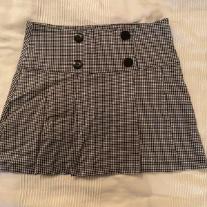 Kjol - Kjol, aldrig använd🤍