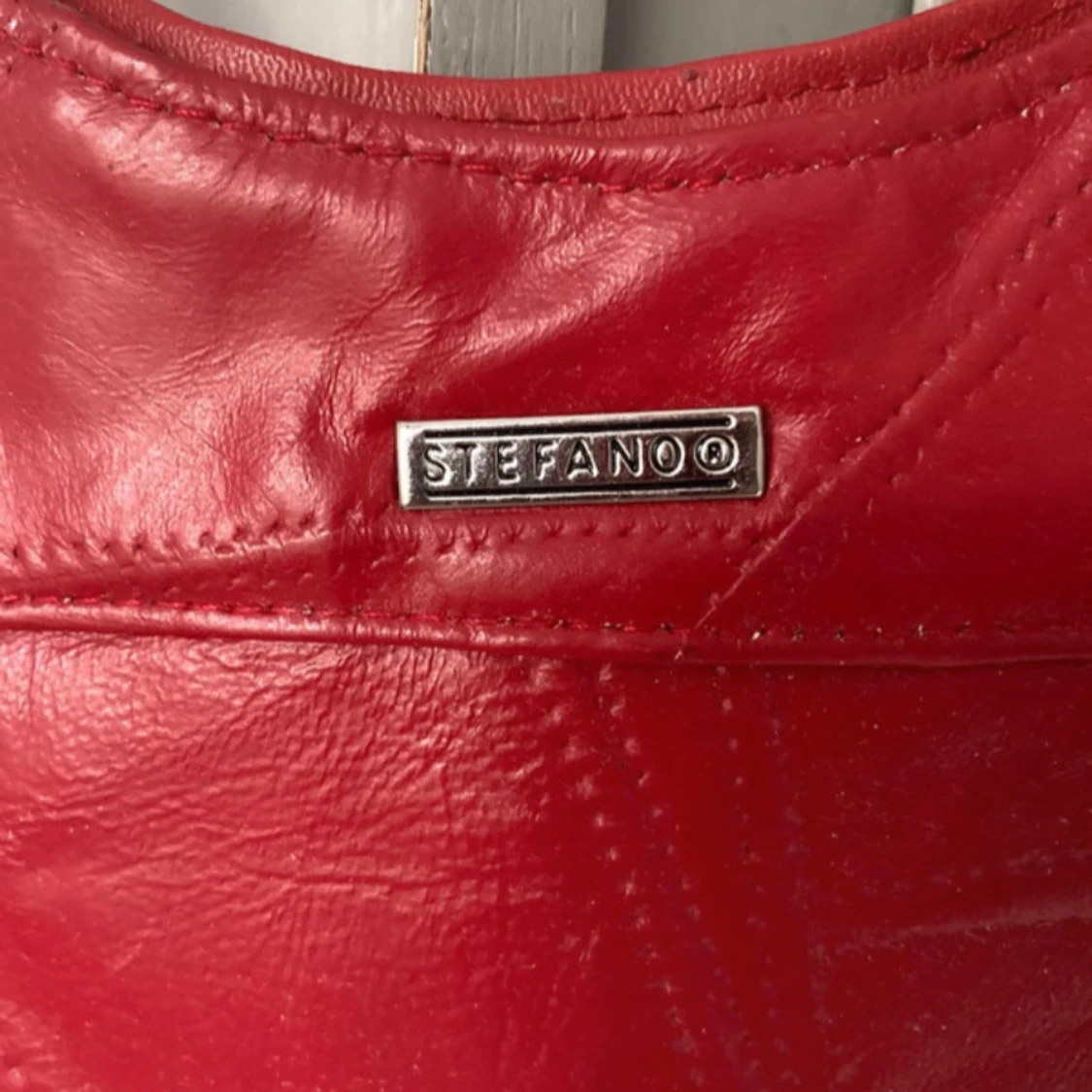 Röd axelväska  - 91