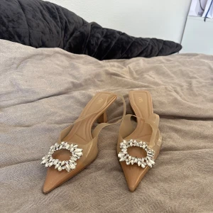 Zara klackar - Använda en gång väldigt fina 