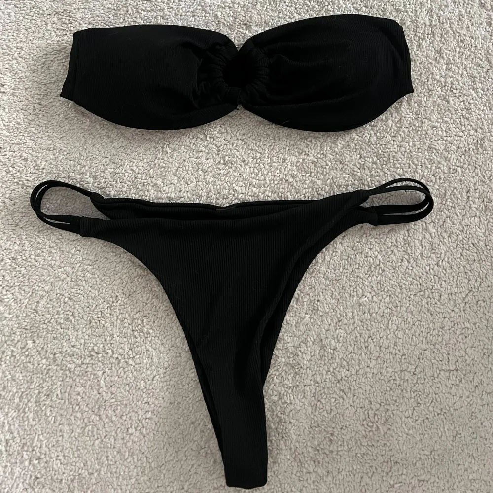 Fin bikini i storlek small, helt oanvänd och i nyskick🩷. Övrigt.