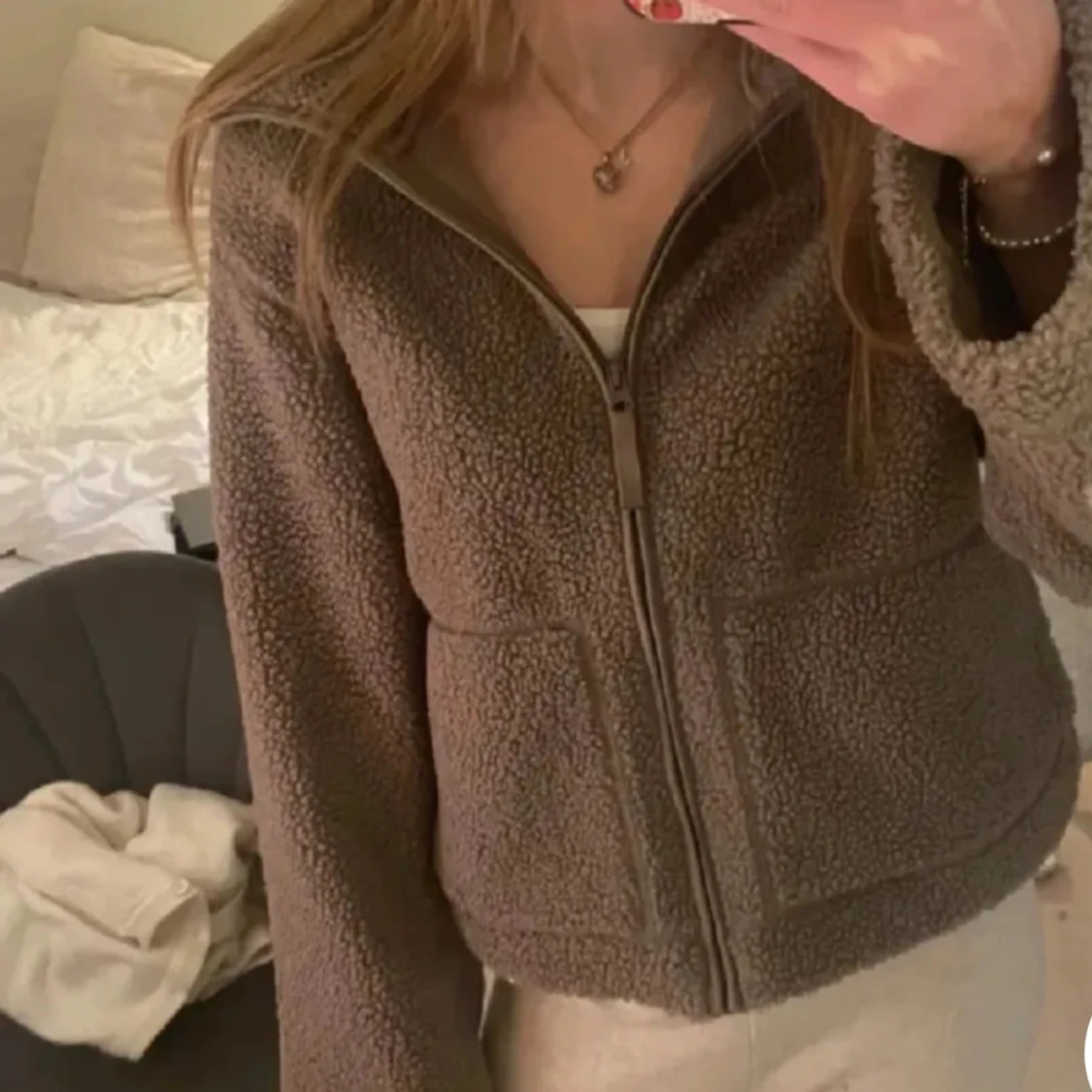 Beige/brun teddyjacka med dragkedja