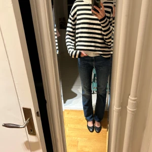 Randig stickad tröja  - Så fin, endast använd fåtal gånger